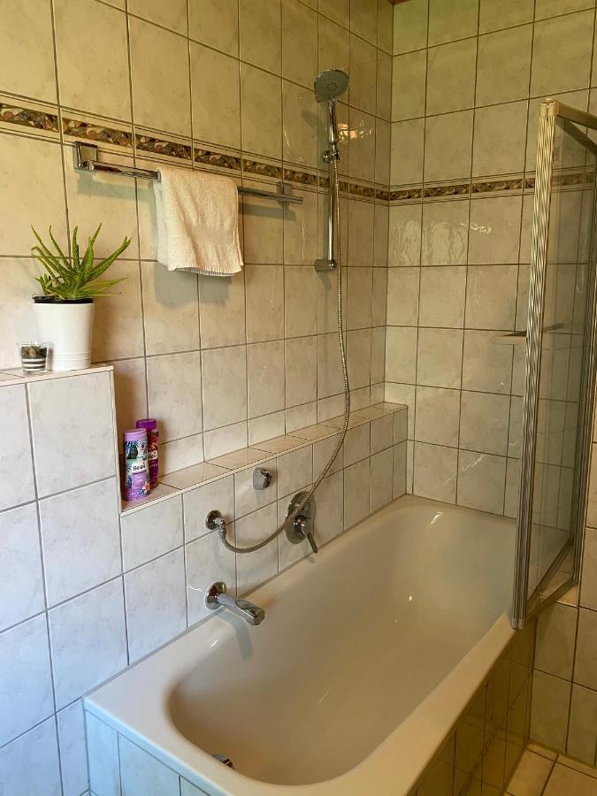 Ferienwohnung Wohlsein Frickenhausen am Main Bagian luar foto